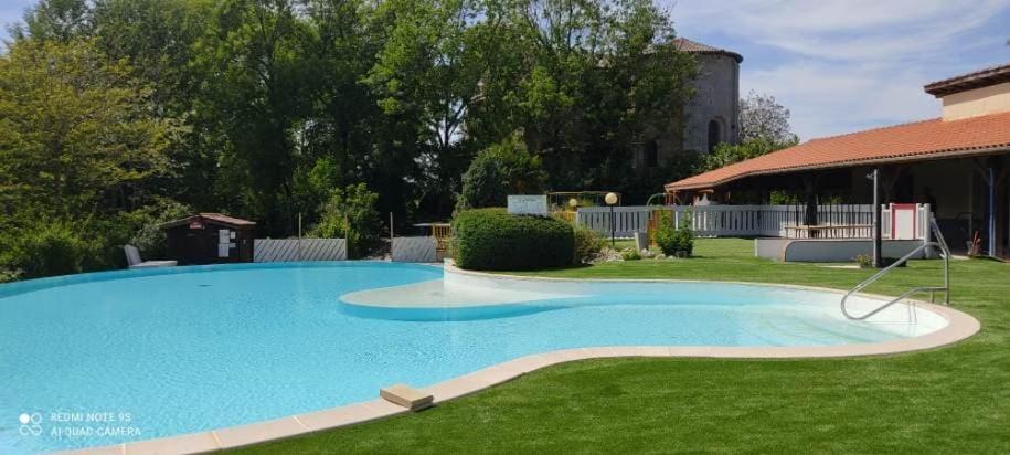מלון Estang Camping Les Lacs De Courtes מראה חיצוני תמונה