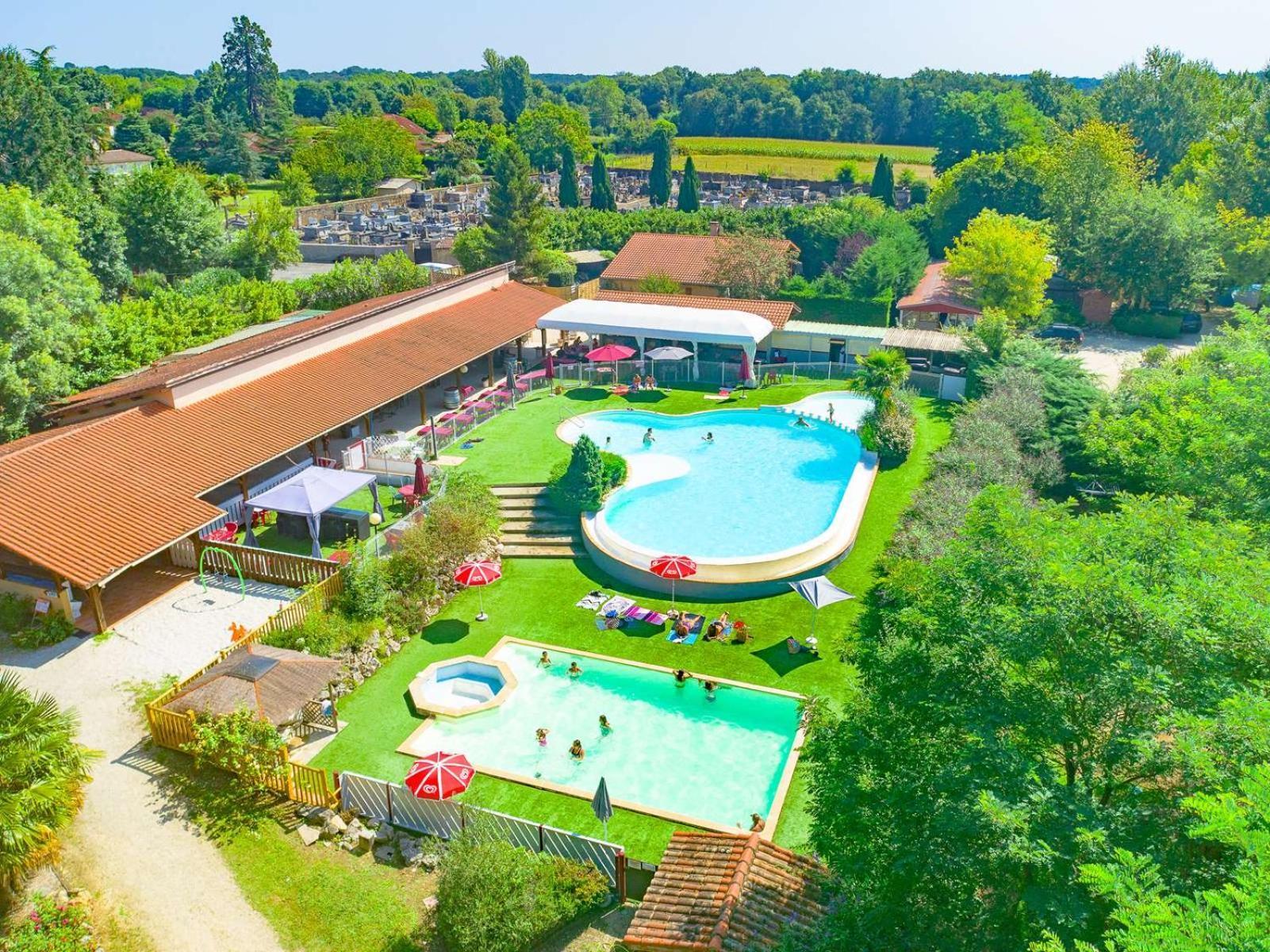 מלון Estang Camping Les Lacs De Courtes מראה חיצוני תמונה